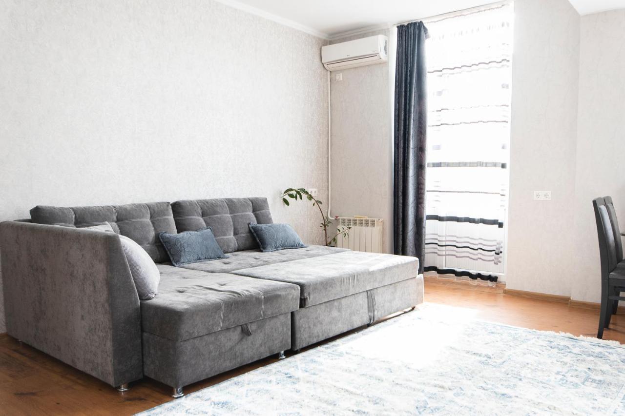 Comfortable Apartment In The Golden Square. อัลมาตี ภายนอก รูปภาพ
