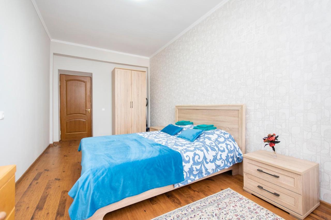 Comfortable Apartment In The Golden Square. อัลมาตี ภายนอก รูปภาพ